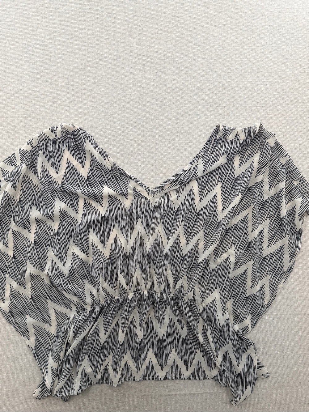 Ya Los Angeles Zig Zag Patterned V-Neck Women’s Blouse